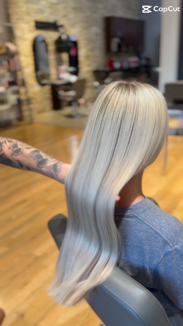 Beautiful Platinum Blonde 👱‍♀️💎
Hair done by Aleesha
@hairby_aleesha 
#platinumhair
#copperhair 
#redhair
#cowboycopper
#balayage 
#2024hair
#2024hairtrends
#babylights 
#shadowroot 
#highlights 
#blonde 
#ottawahair 
#ottawasalon 
#ottawahairstylist 
#613hairstylist 
#613stylist 
#schwarzkopfcolor
#Schwarzkopfstylist
#ottawablondespecialist 
#blondespecialist 
#bellamihairpro 
#bellamihairextensions 
#hairextensionspecialist 
#ottawahairextensions